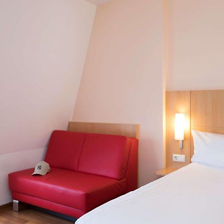 Ibis Berlin City Sued Exterior photo