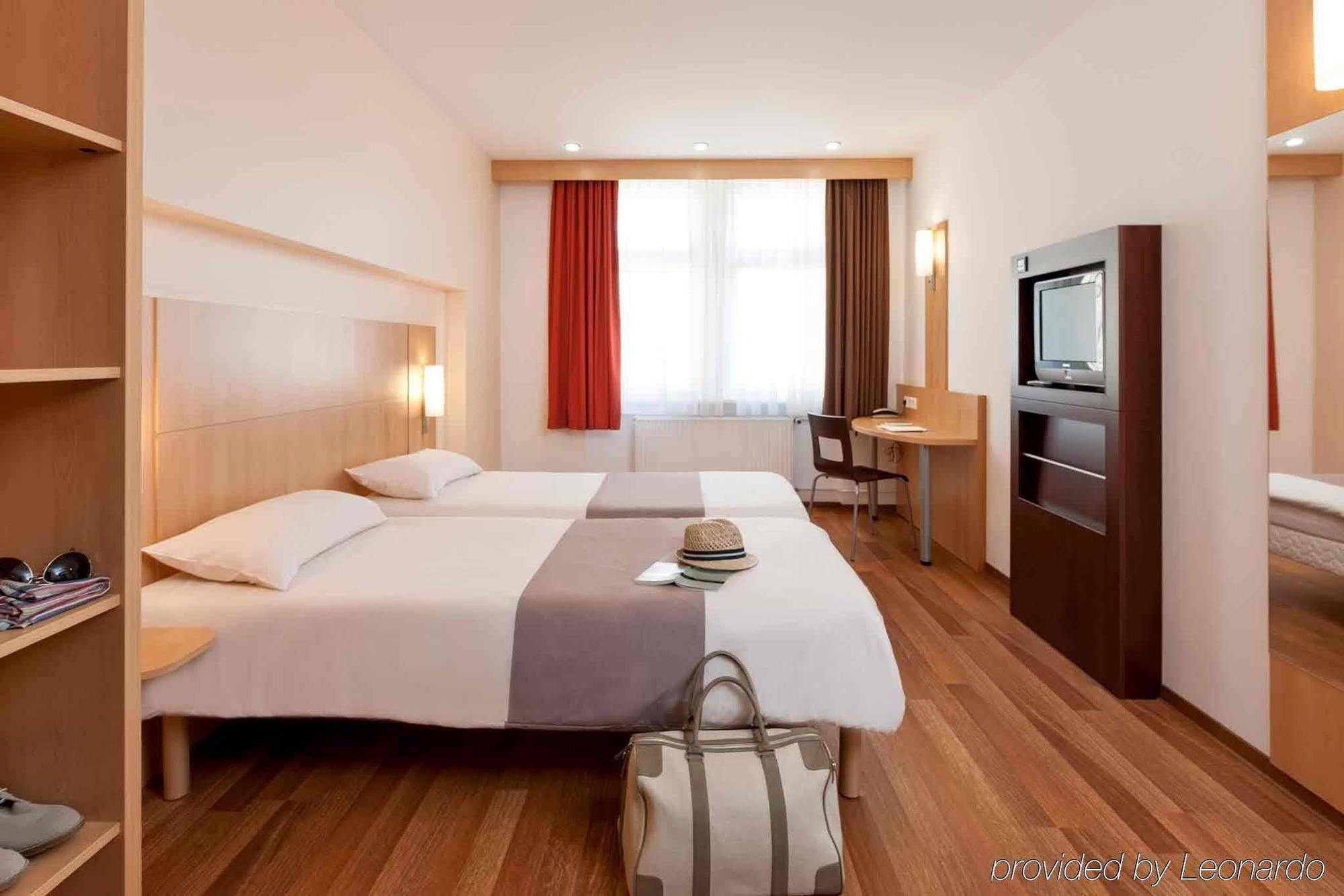 Ibis Berlin City Sued Exterior photo