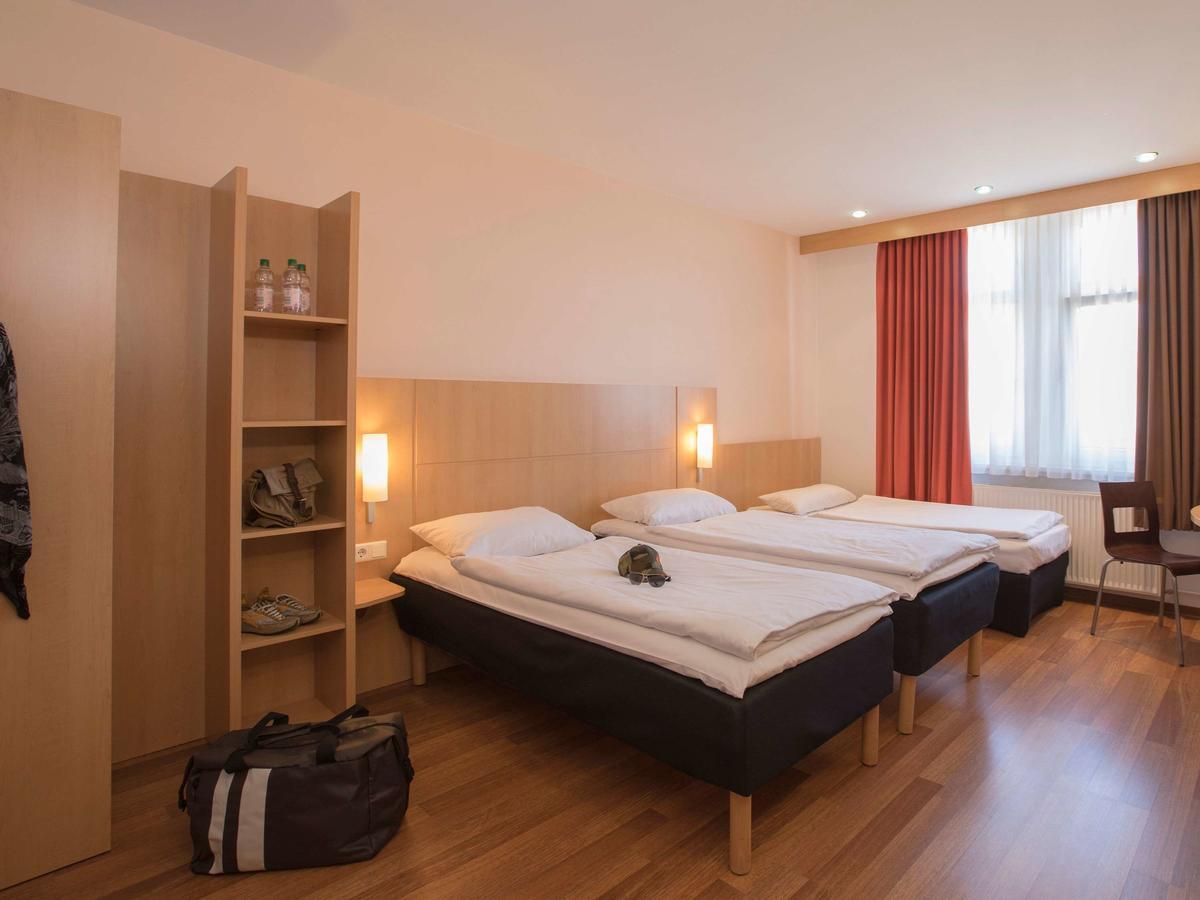 Ibis Berlin City Sued Exterior photo